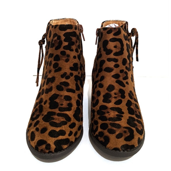 Leopard Heel Ankle Booties - Picture 4 of 7